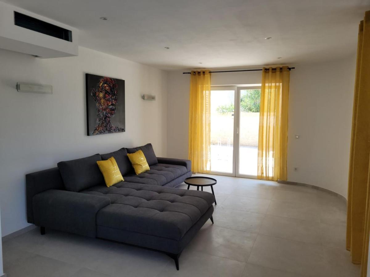 ビビニェHaus Dalmatia With Heated Poolアパートメント エクステリア 写真