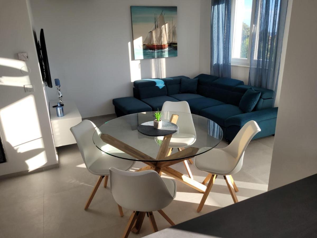 ビビニェHaus Dalmatia With Heated Poolアパートメント エクステリア 写真