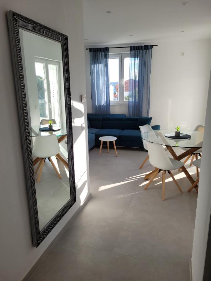ビビニェHaus Dalmatia With Heated Poolアパートメント エクステリア 写真