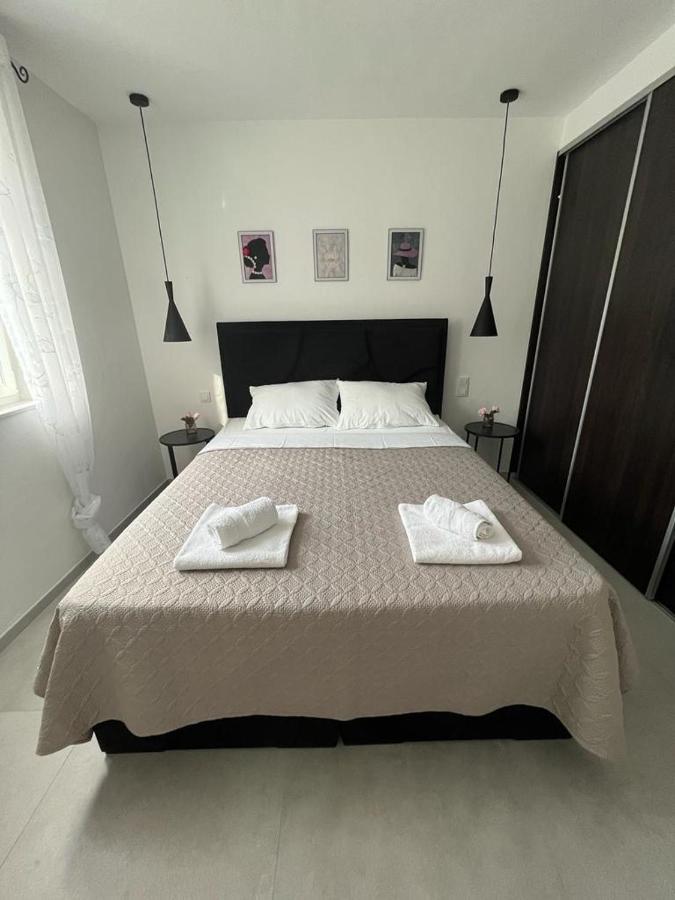 ビビニェHaus Dalmatia With Heated Poolアパートメント エクステリア 写真