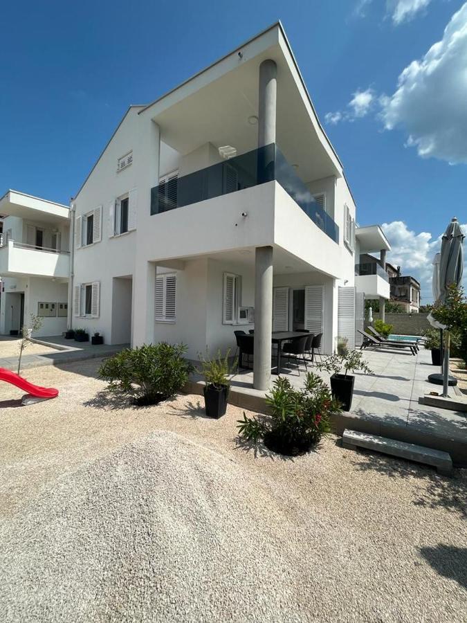 ビビニェHaus Dalmatia With Heated Poolアパートメント エクステリア 写真