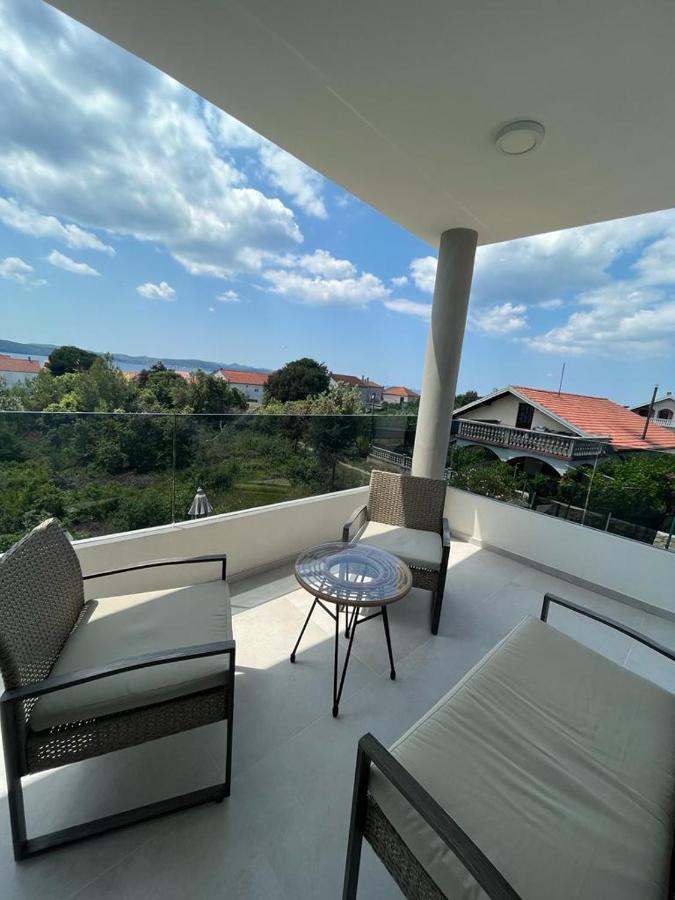 ビビニェHaus Dalmatia With Heated Poolアパートメント エクステリア 写真