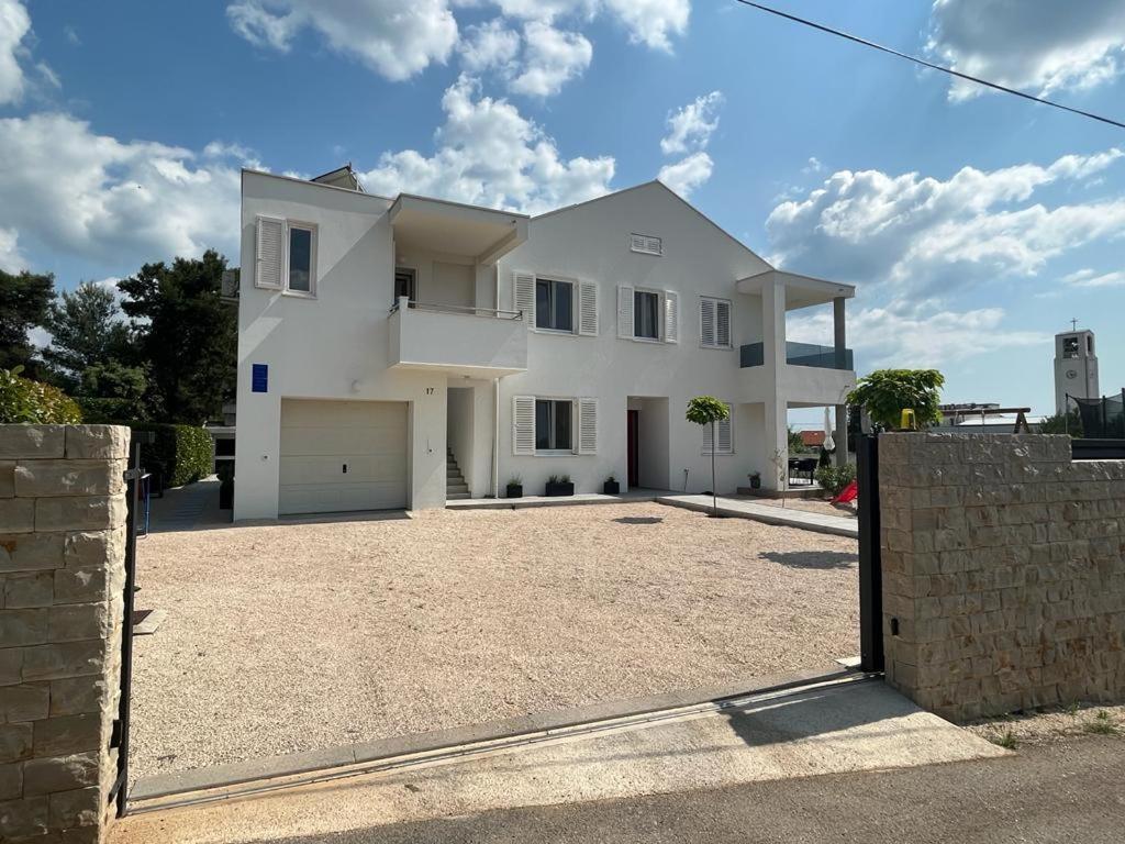 ビビニェHaus Dalmatia With Heated Poolアパートメント エクステリア 写真