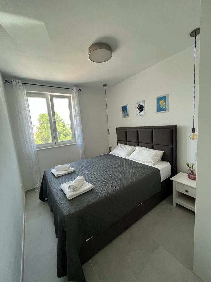ビビニェHaus Dalmatia With Heated Poolアパートメント エクステリア 写真