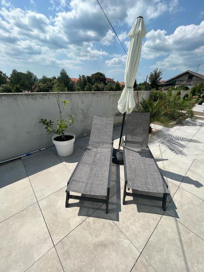 ビビニェHaus Dalmatia With Heated Poolアパートメント エクステリア 写真